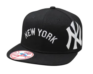 Mitchell & Ness Men's New York Yankees Landed Coop Snapback Hat, Black