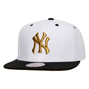 Mitchell & Ness Men's New York Yankees MVP Snapback Coop Hat, White