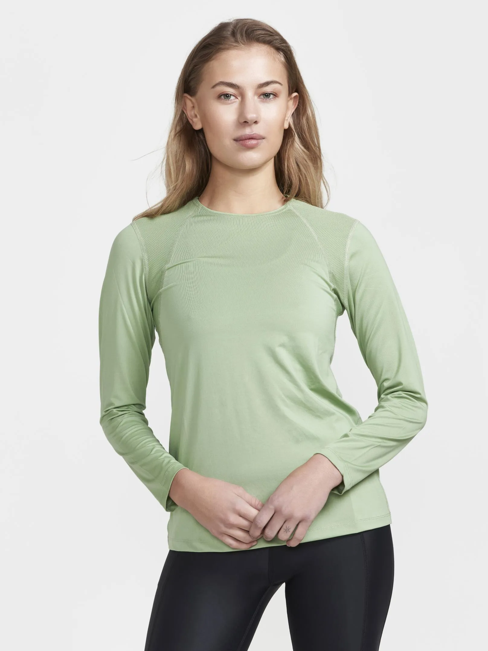 Women's ADV Essence Long Sleeve Training Tee